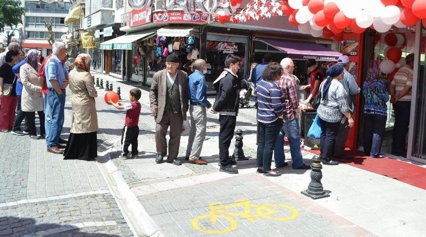 D&ouml;nerin 1,5 Tl Olduğunu Duyan Koştu