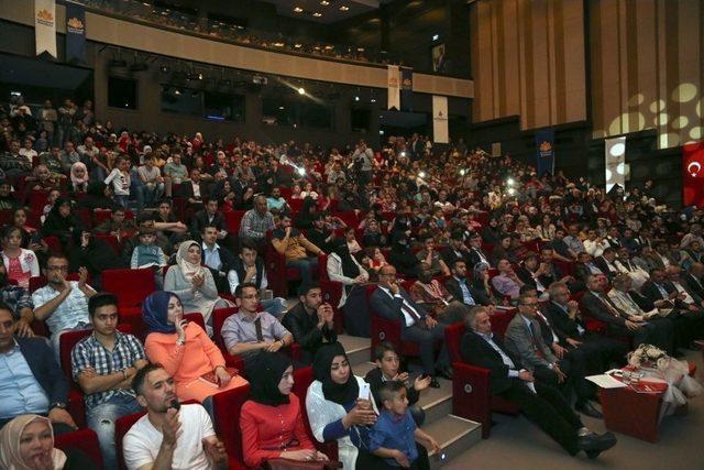 İstanbulensis Şiir Festivali’nde Şairler, Mültecilerle Buluştu