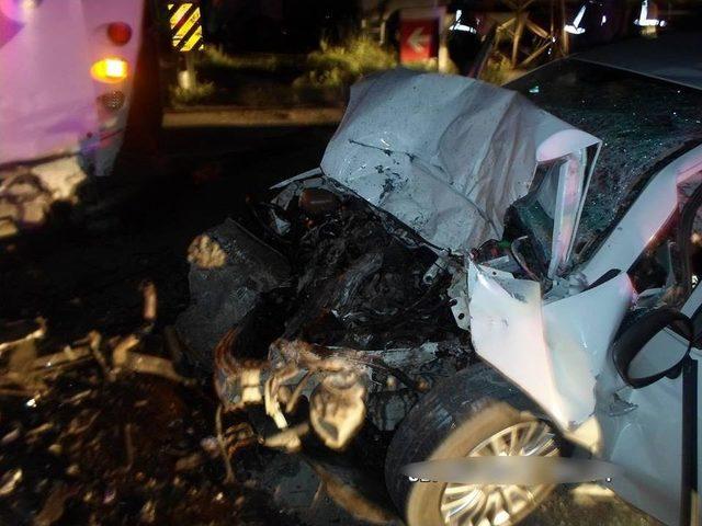 İki Gen&ccedil; Feci Kazada Can Verdi 1