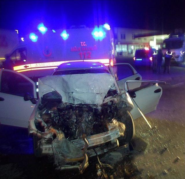 İki Gen&ccedil; Feci Kazada Can Verdi 3