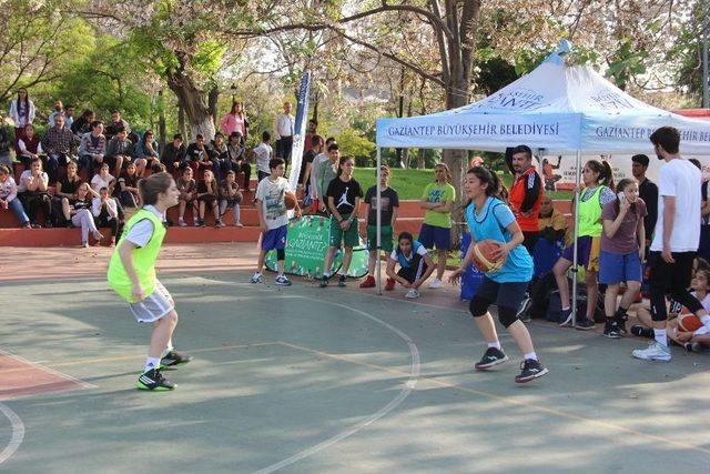 Gaziantep’te Düzenlenen Sokak Basketboluna Yoğun İlgi 1