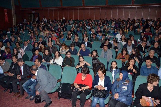 Fedakar &Ouml;ğretmenler &Ouml;ğrencileri İ&ccedil;in Konser Verdi 1