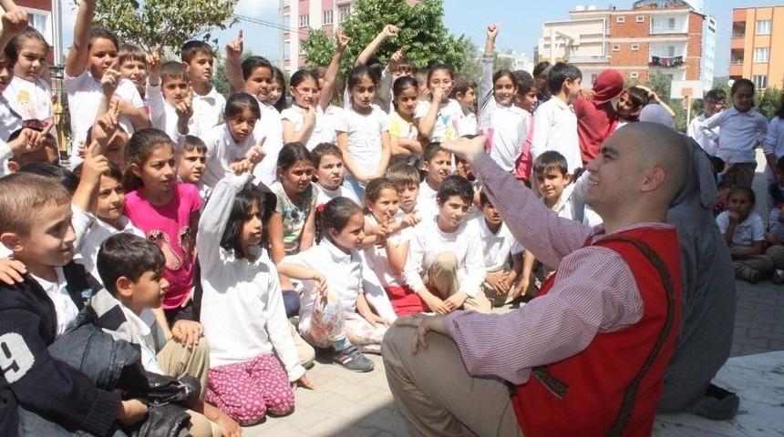 Edremit&rsquo;te &Ccedil;ocuklar Tiyatro İle Buluşuyor