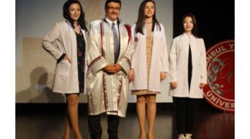 Geleceğin Sağlık&ccedil;ıları &Ouml;nl&uuml;klerini Giydi