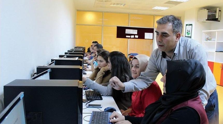 Osmek&rsquo;le Web D&uuml;nyasını &Ouml;ğreniyorlar