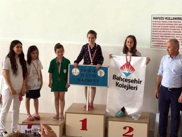 Beyza, Iki Günde 6 Madalya Kazandı