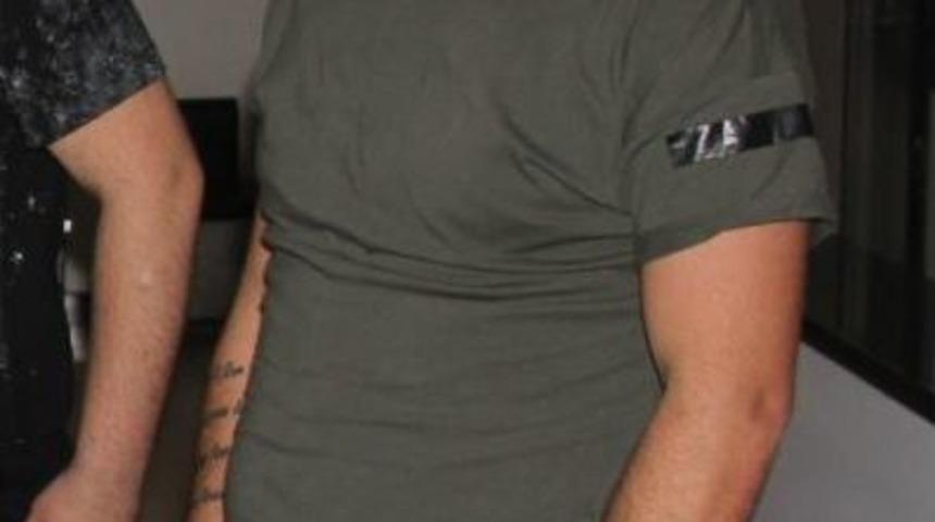 Kuzenini &Ouml;nce Tıraş Ettirdi, Sonra &Ouml;ld&uuml;rd&uuml;