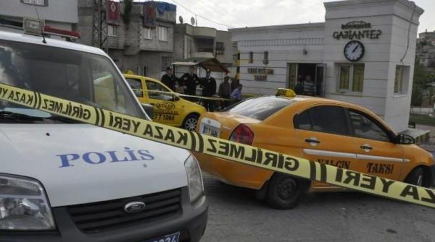 Taksi Şof&ouml;r&uuml;, Alacağını Isteyen Patronunu Av T&uuml;feğiyle Yaraladı