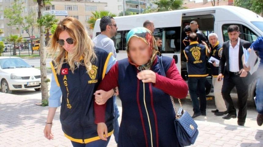 Sahte Evrakla Kredi &Ccedil;ekmeye &Ccedil;alışan Şahıslar Yakalandı