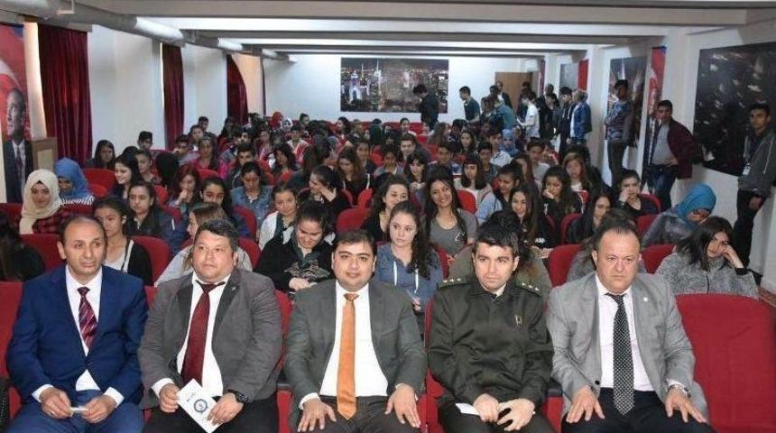 Bağımlılıkla M&uuml;cadele Komisyonu Lisede Toplandı