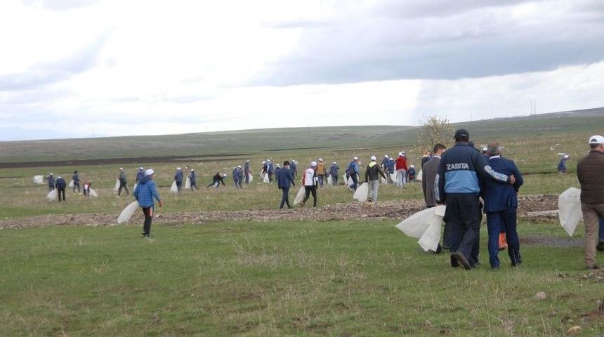 &ldquo;şehitler Diyarını Temiz Tutalım" Temizlik Kampanyasına &Ouml;ğrenci Desteği