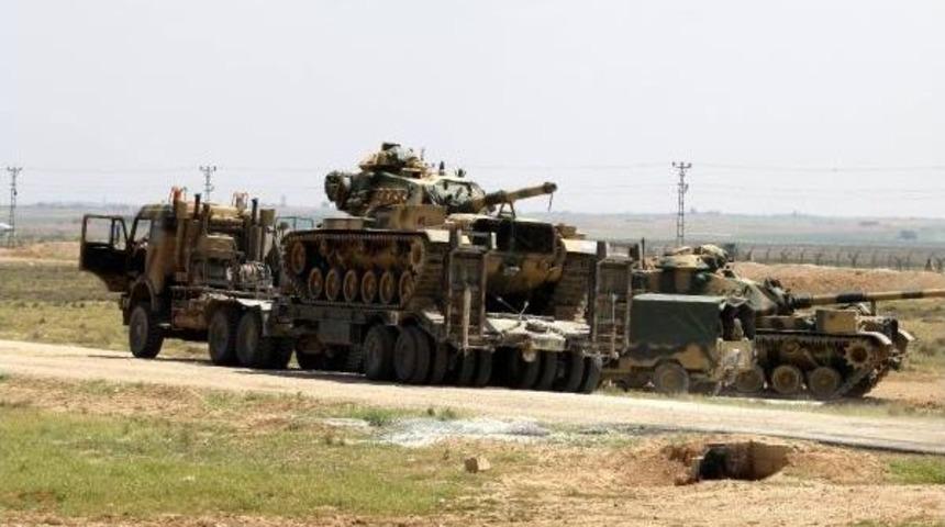 Suriye Sınırında Kazılan Mevzilere Tanklar Konuşlandı