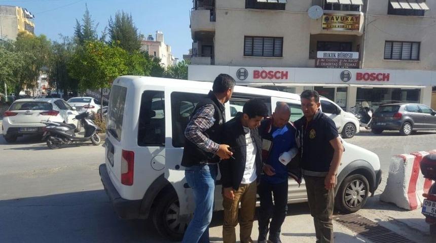 Kuyumcu Toptancısını Soyan Kolombiyalılar Kuşadası&rsquo;na Getirildi