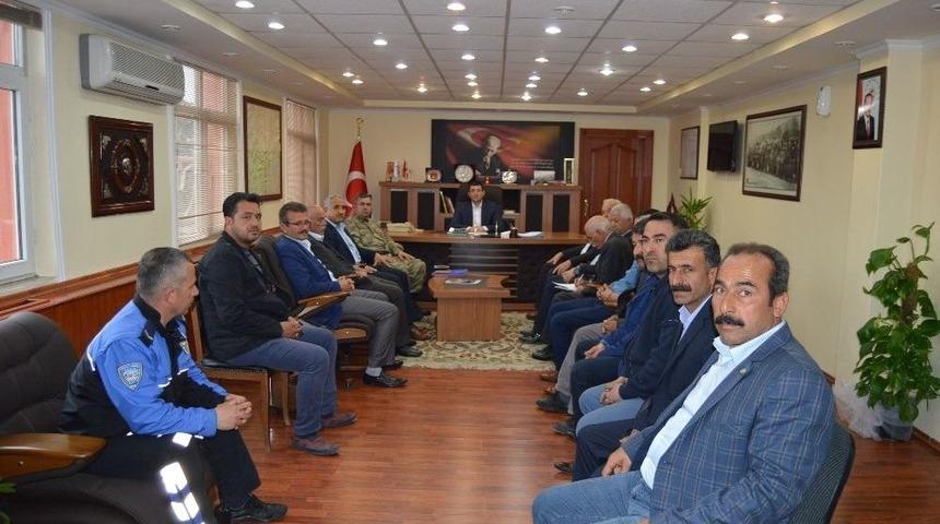 Besni&rsquo;de G&uuml;venlik Ve Halk Toplantısı Yapıldı