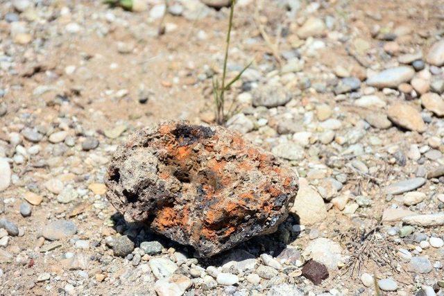 Meteor Parçasını Satıp İş Yerini Büyütecek