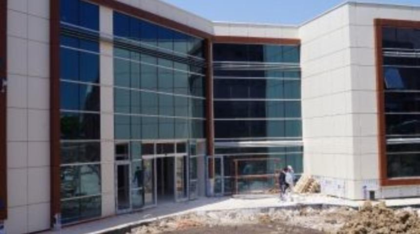 Biga Devlet Hastanesi G&uuml;n Sayıyor