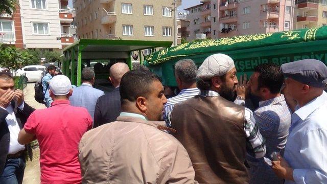 Cinnet Kurbanları Toprağa Veriliyor 2