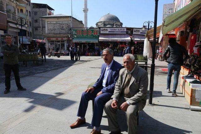 Iğdır Belediyesinden Oturma Bankları 1