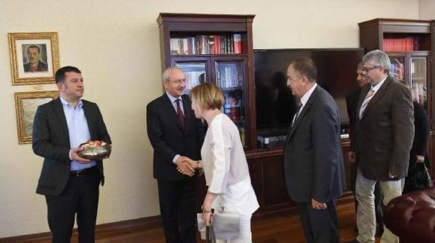 Kılı&ccedil;daroğlu, Dil Derneği &Uuml;yelerini Kabul Etti