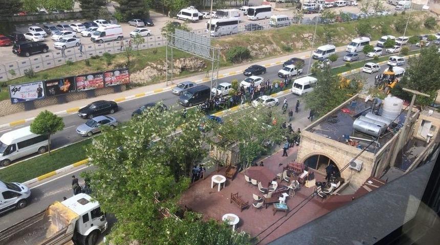 Mardin&rsquo;de Ruhsatsız Binalar Yıkıldı