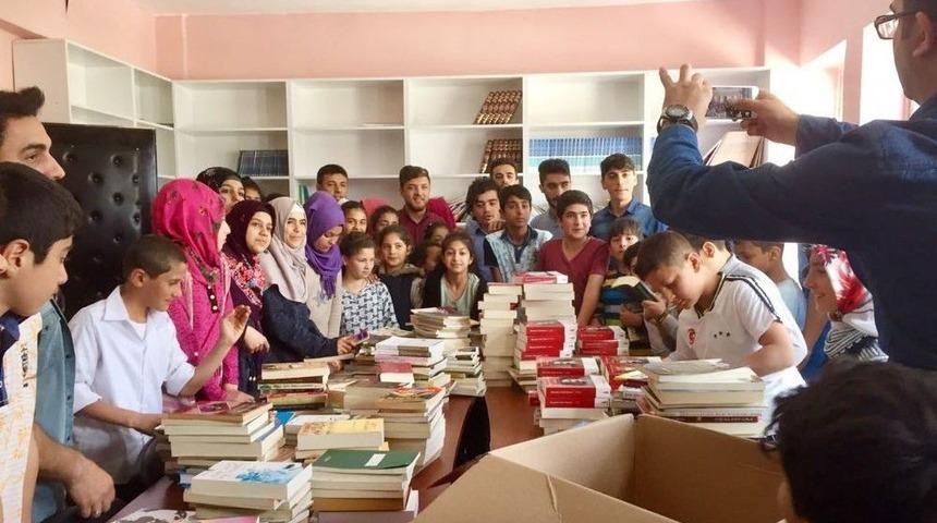 Kahramanmaraş&rsquo;tan Mardin&rsquo;e Kitap Bağışı