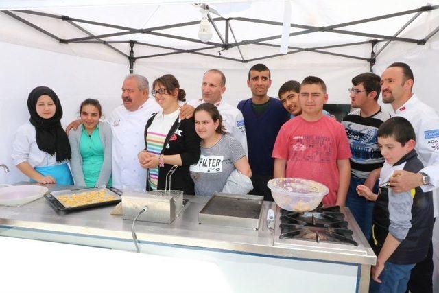 Yozgat’ta Özel Çocuklar Pasta Yaparak Hünerlerini Sergiledi