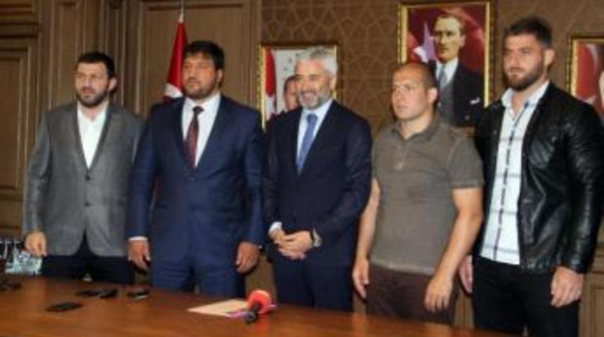 Başpehlivan Recep Kara: Hedefim 2017&rsquo;De Altın Kemeri Ordu&rsquo;Ya Getirmek