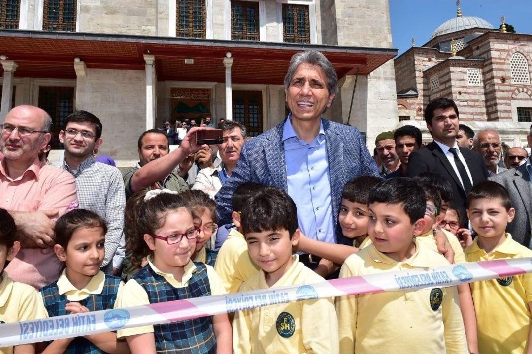 Fatih Sultan Mehmet Han Dualarla Anıldı