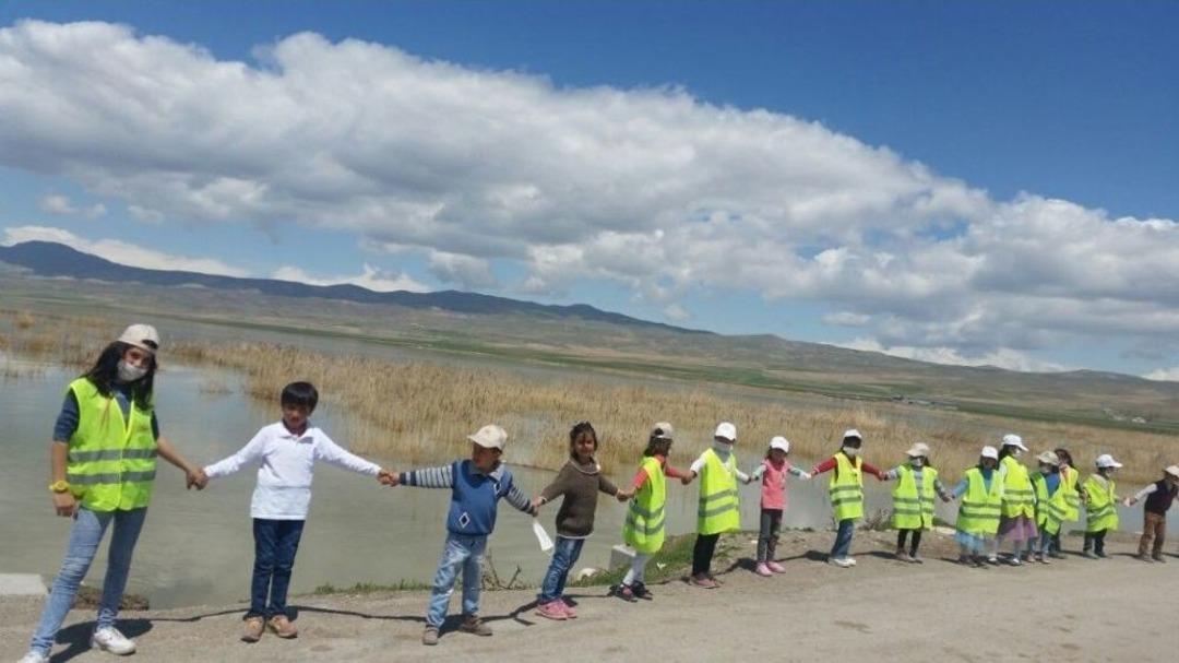 Miniklerden &lsquo;inci Kefali&rsquo; Mesajı