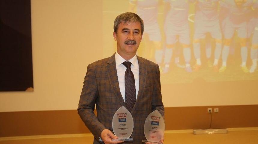 Şampiyon Turgutluspor&rsquo;a &Ouml;d&uuml;l Yağdı