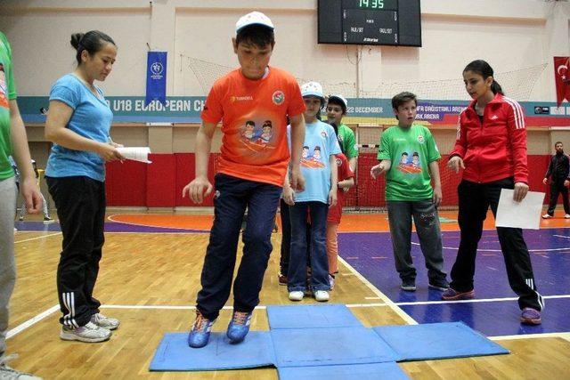 &rsquo;ıaaf &Ccedil;ocuk Atletizmi&rsquo; Uygulama Programı D&uuml;zenlendi 2