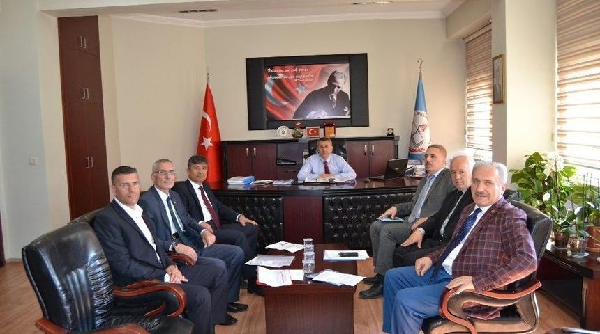 Lys İ&ccedil;in Bir Araya Geldiler