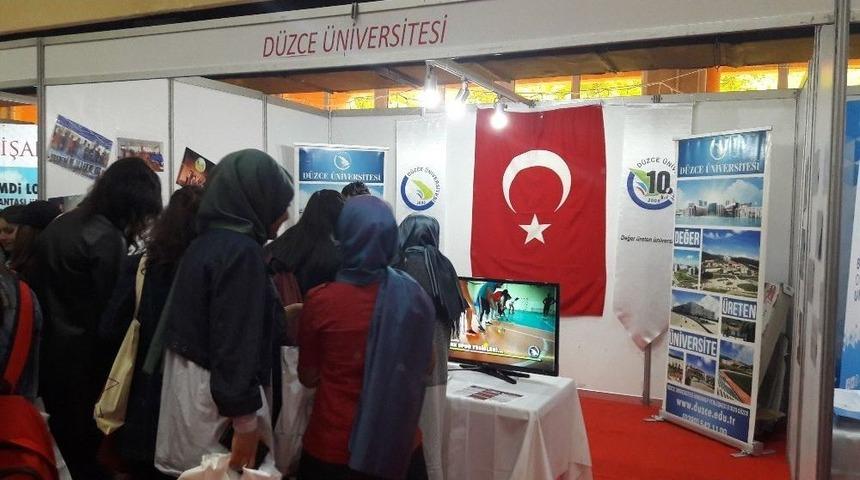 D&uuml;zce &Uuml;niversitesi Sakarya&rsquo;da Y&uuml;ksek&ouml;ğretim G&uuml;nleri Etkinliğine Katıldı