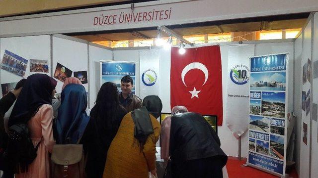 Düzce Üniversitesi Sakarya’da Yükseköğretim Günleri Etkinliğine Katıldı