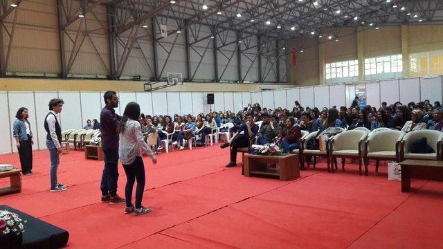 Düzce Üniversitesi Sakarya’da Yükseköğretim Günleri Etkinliğine Katıldı