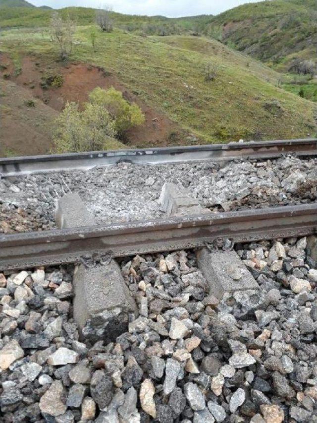 Bingöl'de Tren Geçişi Sırasında Patlama