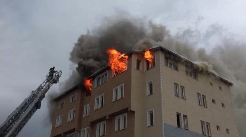 5 Katlı Boş Binada Yangın