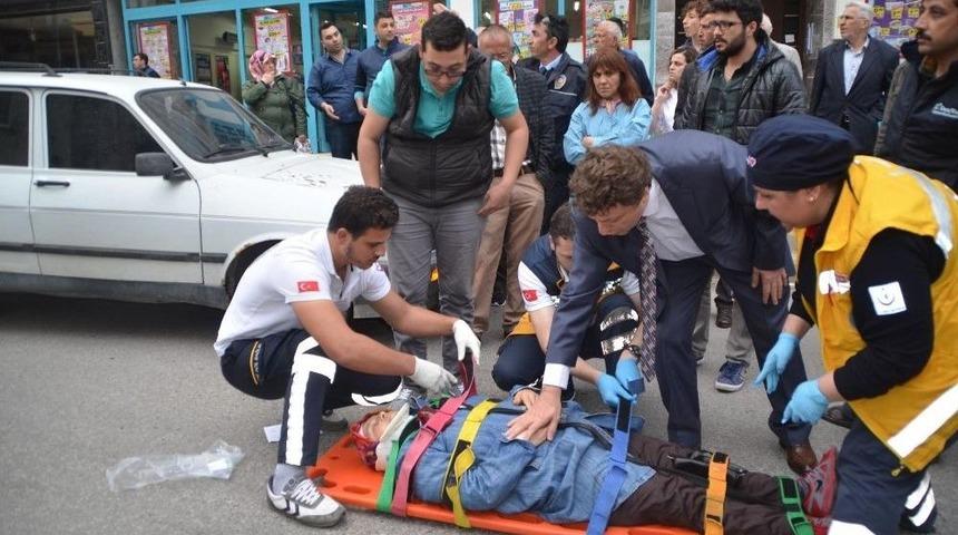 Otomobilin &Ccedil;arptığı Karı-koca Yaralandı