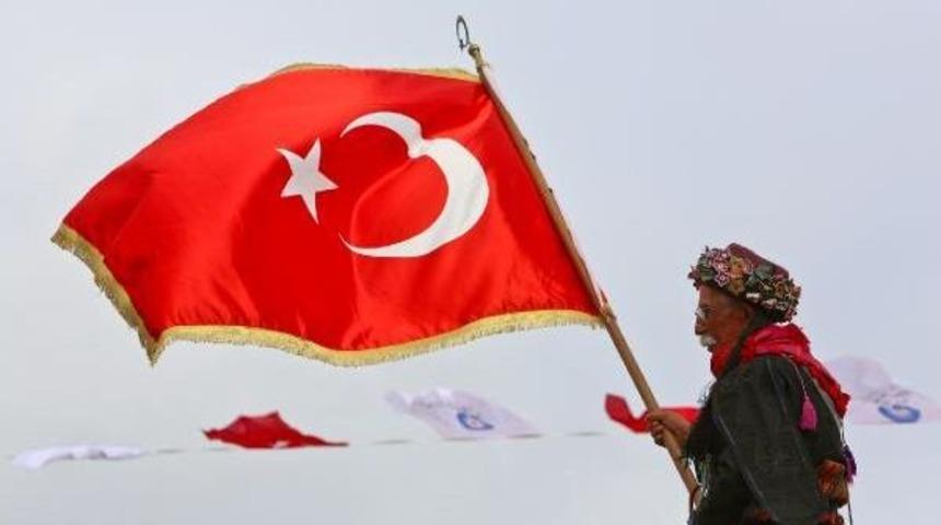 Y&ouml;r&uuml;k Festivali'nde Develer Asfaltta Y&uuml;r&uuml;d&uuml;