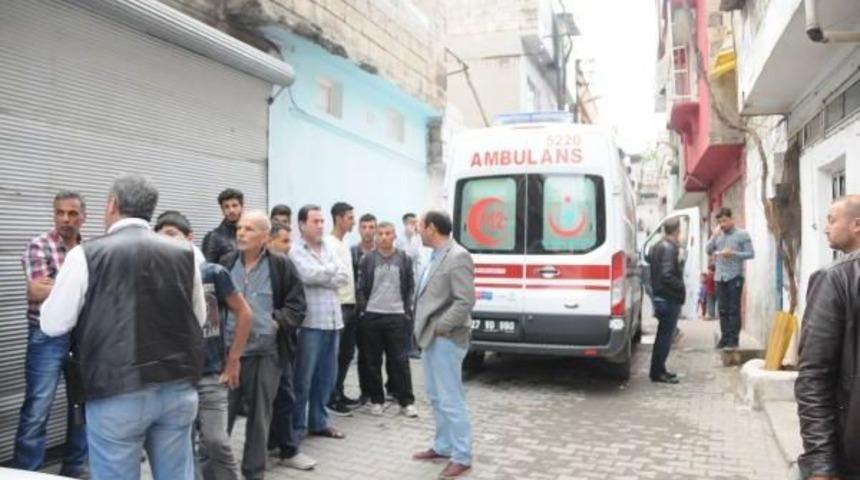 Evinde Bı&ccedil;aklanarak &Ouml;ld&uuml;r&uuml;ld&uuml;