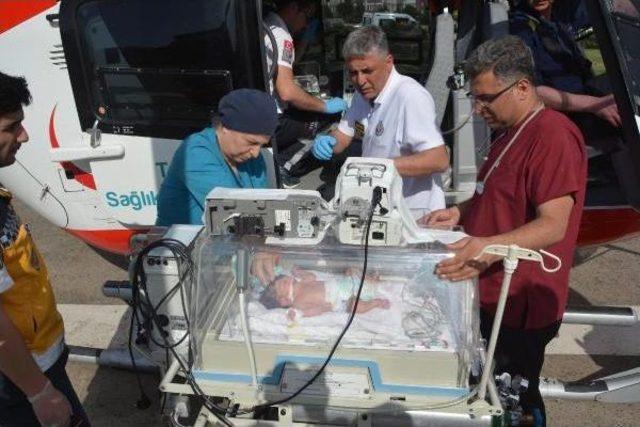 Suriyeli Bebek, Hava Ambulansı Ile Sevk Edildi