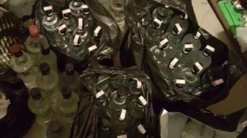 Adana&rsquo;da Ka&ccedil;ak İ&ccedil;ki Ve Sigara Operasyonu