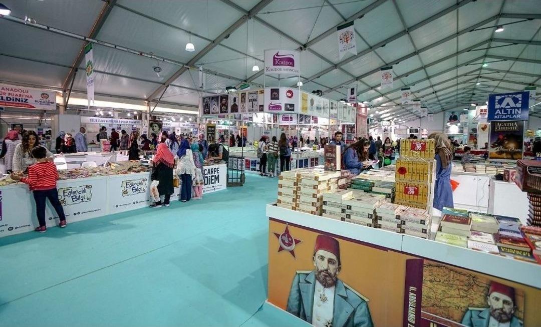 Bakan T&uuml;fenkci 6. Malatya Anadolu Kitap Fuarı&rsquo;nın A&ccedil;ılışına Katıldı