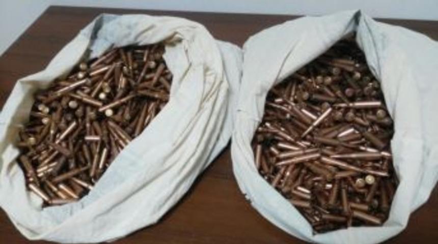 Silvan&rsquo;da Toprağa G&ouml;m&uuml;l&uuml; 2 &Ccedil;uval Mermi Ele Ge&ccedil;irildi