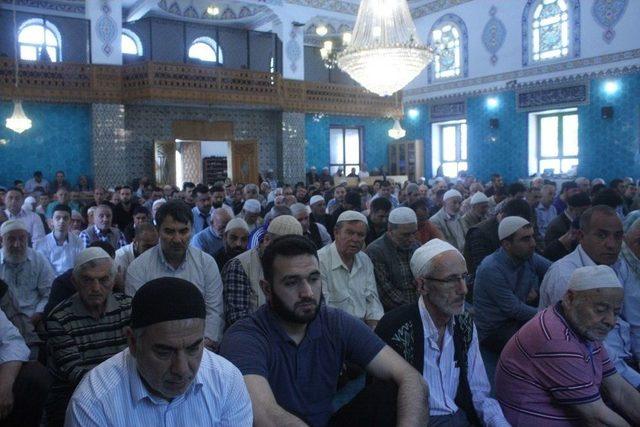 Şehreküstü Camii’nde Kur’an-ı Kerim Ziyafeti