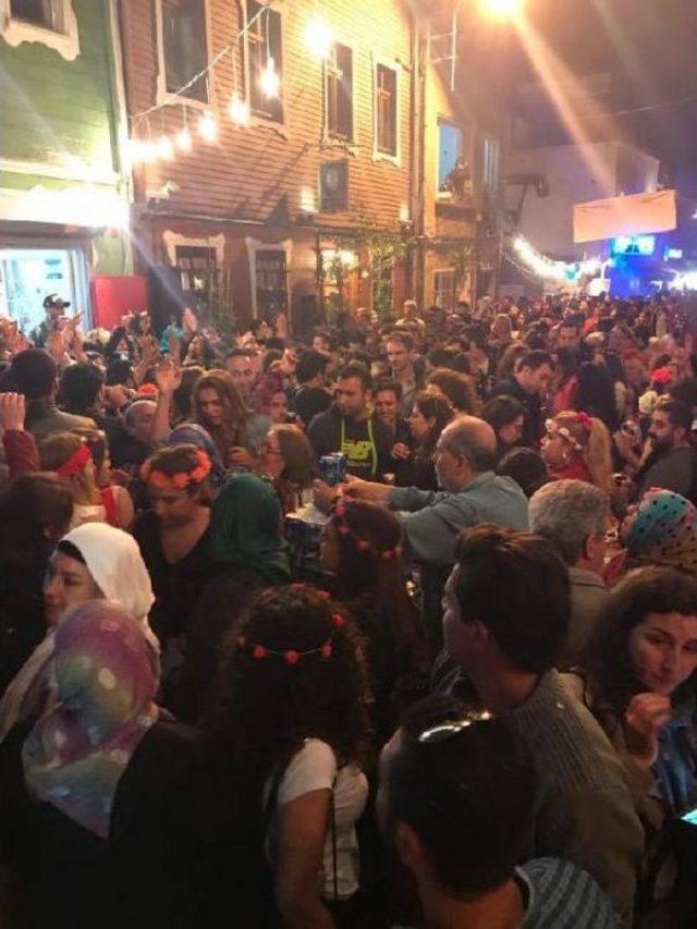 Ahırkapı da Hıdırellez Şenliklerinde Renkli G&ouml;r&uuml;nt&uuml;ler 1