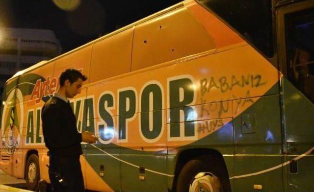 Aytemiz Alanyaspor Takım Otobüsüne Saldırı