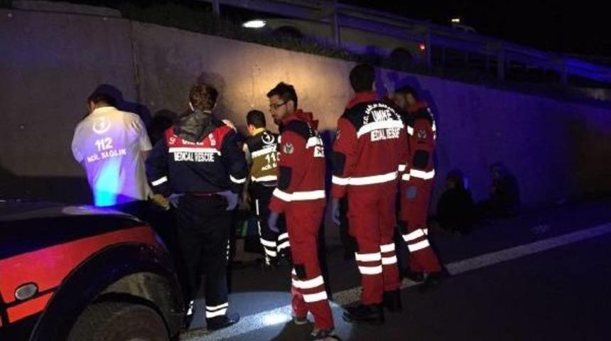 &Ccedil;anakkale Gezisine Giden Yaşlıların Bulunduğu Midib&uuml;s Devrildi 23 Yaralı