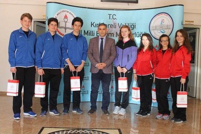 Başaralı &Ouml;ğrenciler İl Milli Eğitim M&uuml;d&uuml;r&uuml; Aşım&rsquo;ı Ziyaret Etti 1