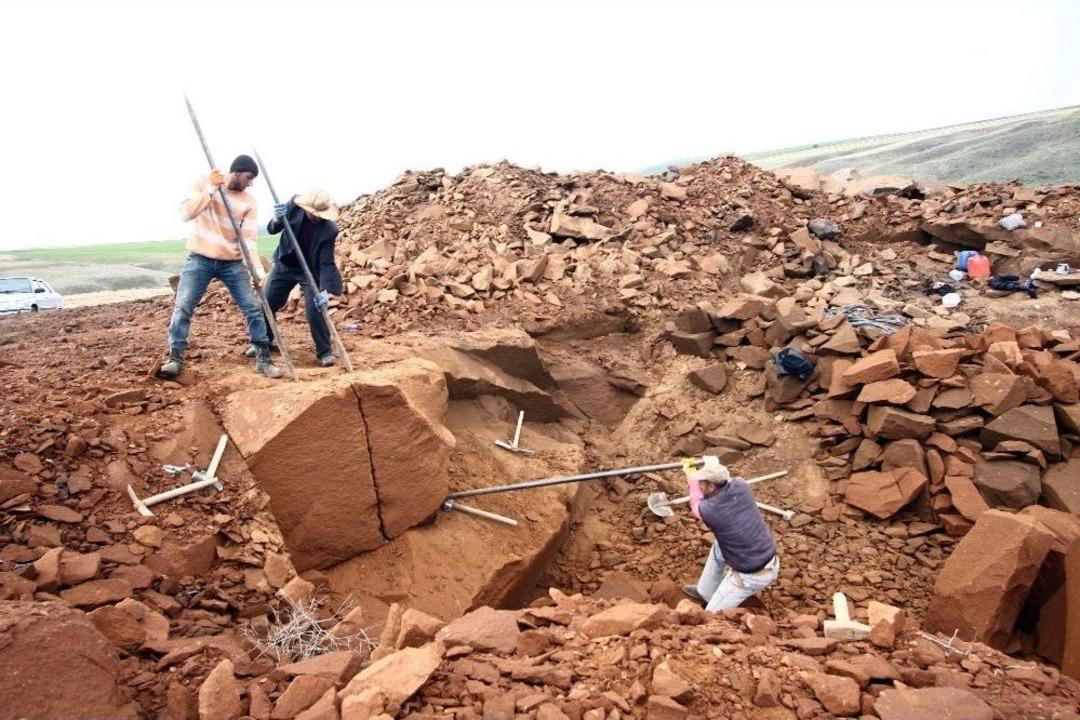 Ger&ccedil;ekten Ekmeklerini Taştan &Ccedil;ıkarıyorlar